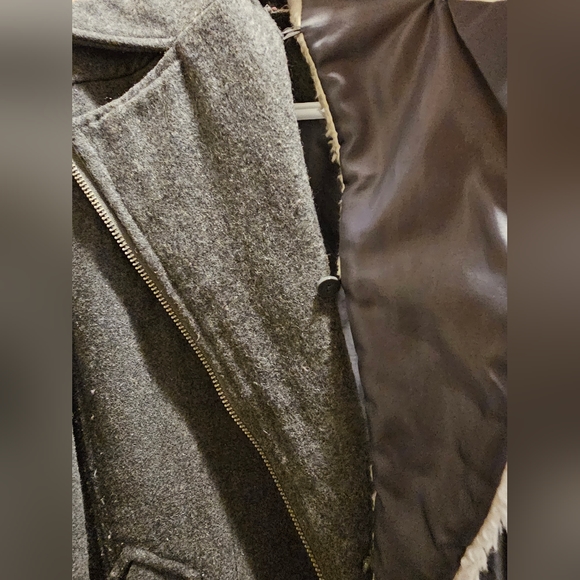 EXPRESS Women's Charcoal Faux FurWool Blend Full Zip Warm Winter Coat SizeM Used - Picture 4 of 9